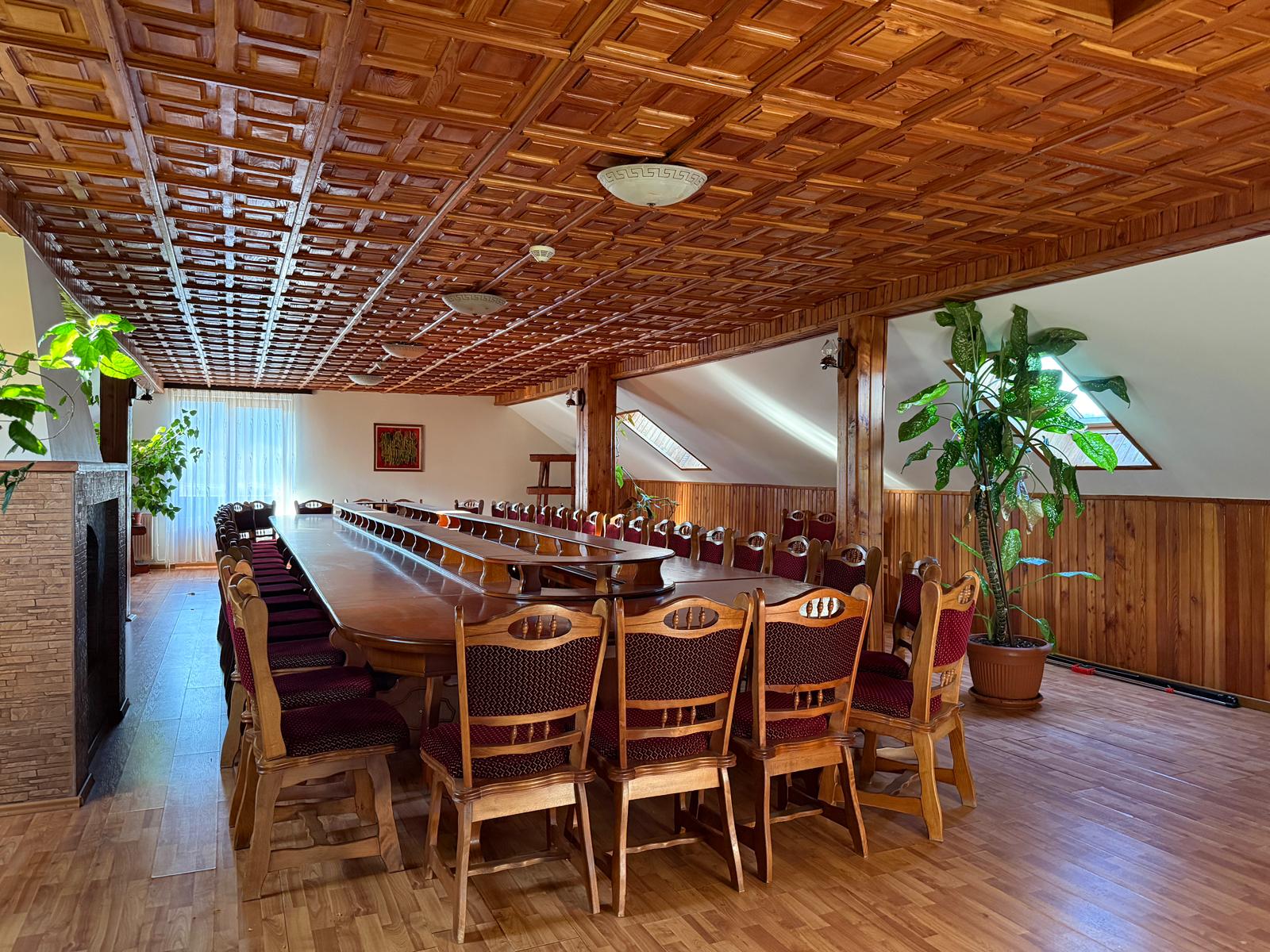 Sala de conferințe, vedere generală